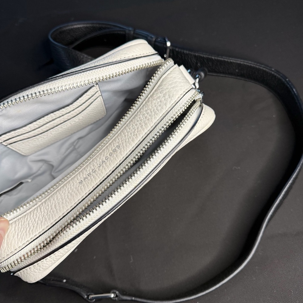Marc Jacobs Ivory Crossbody Bag - Picture 7 of 12